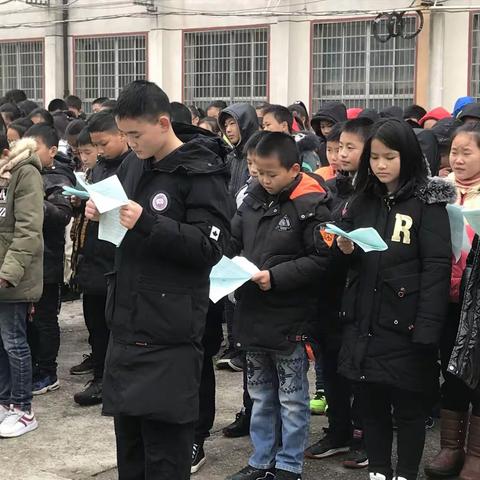 知法学法懂法，争当宪法小卫士——石门桥镇中学开展学习宪法活动