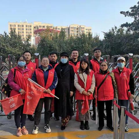 家校携手，温情相伴--记录实验小学一六班家长护卫队服务活动
