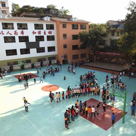 展学校风采，促教师成长—— 记巡一小新进教师汇报课展示活动(二)