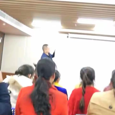 这是四川省崇州市观胜镇胜利制革厂。视频讲的头层水牛皮软席，100%头层水牛皮，专属请凉，好处多多。二零一九。