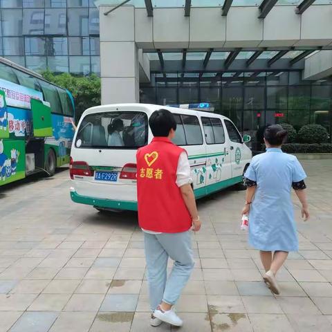 【新时代丈八】“积极接种疫苗，筑劳防护屏障”--绿地世纪城社区开展二剂次疫苗接种工作