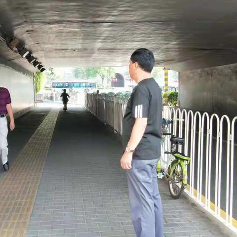 阳光村社区加强流浪乞讨人员的排查工作