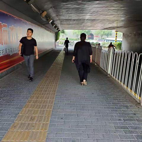 阳光村社区继续加强流浪乞讨人员的排查工作