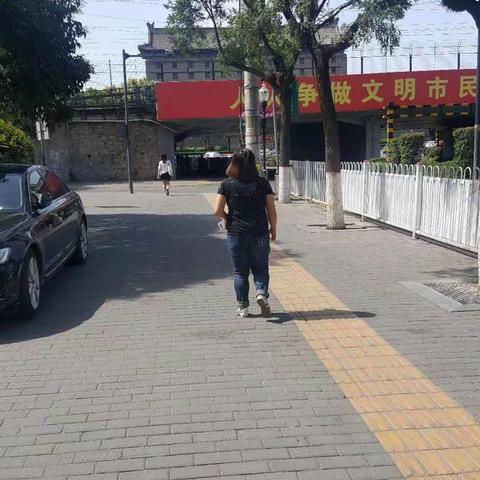 阳光村社区加强流浪乞讨人员的排查工作