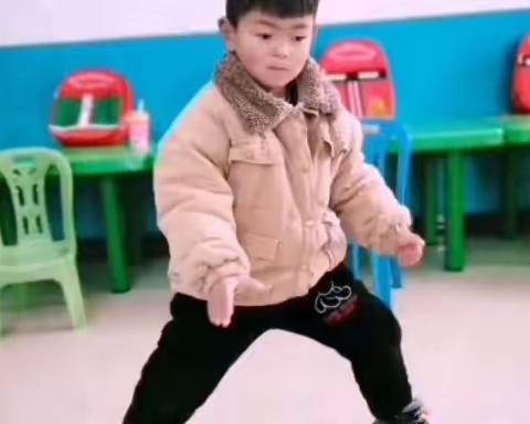 邓于金宝贝中班