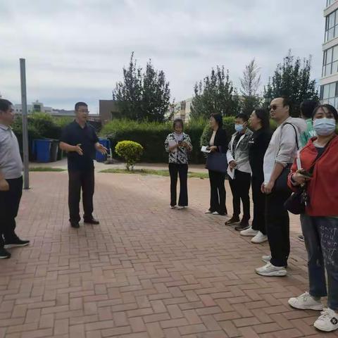 区委宣传部部长赵伟明一行人到胜利北路街道指导创城工作