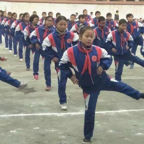 磨砺前行的育英