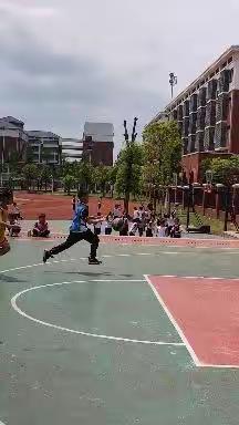 篮球比赛展风采