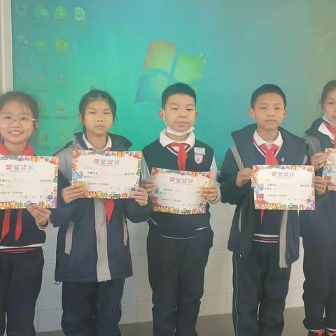 🐰兔向鹏程揽月来                                 🍃春随好运乘风至