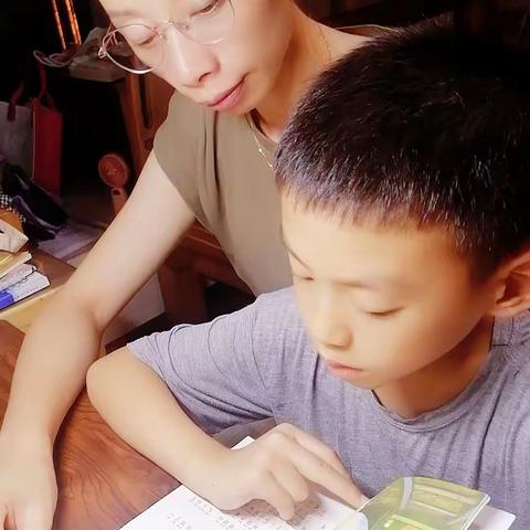 阅书香，启智慧