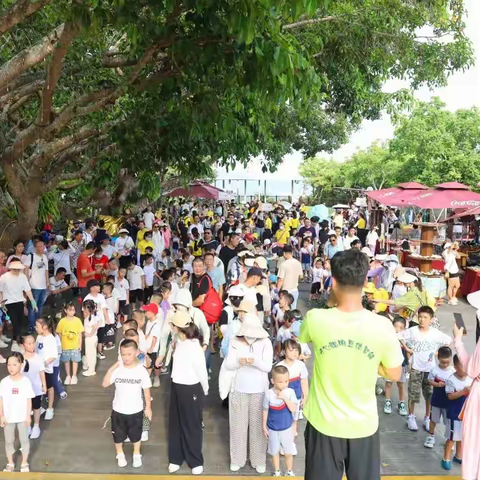 丹州小区鑫蕊幼儿园庆六一“向幸福出发  让爱在一起”研学户外亲子活动