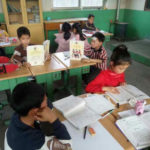 大交中心校北册小学二年级午读掠影