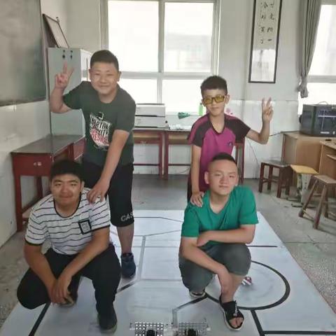 用科技点燃梦想——回民学校WER创客组