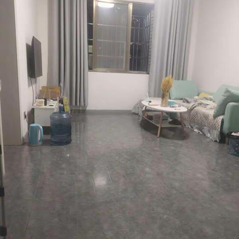 ❤️❤️钟楼旁5楼超大4房52万8，装修成2套独立221生活互不打扰！4台空调厨房冰箱电视洗衣机都是2套投资必选67527