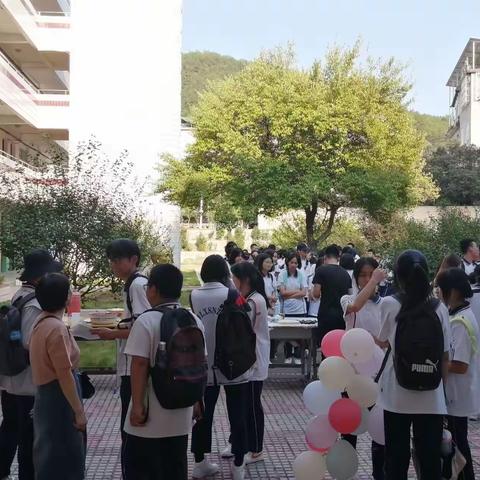 【礼赞教师节 情系中秋节】——将乐县水南中学团委庆教师节迎中秋活动实记