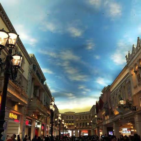 那人、那事与那情