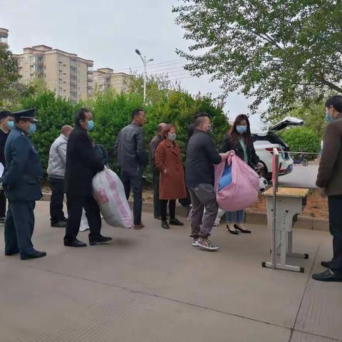 繁花似锦春正好，学子如期恰归来——果园中学开学纪实