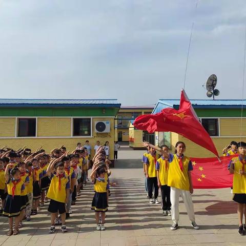 精彩华诞，举国同庆--鹿町中心校“喜迎国庆”活动