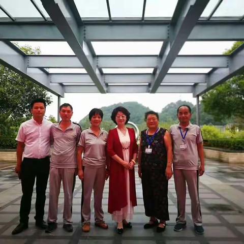 最好的爱知你冷暖，懂你悲欢，长久相伴。