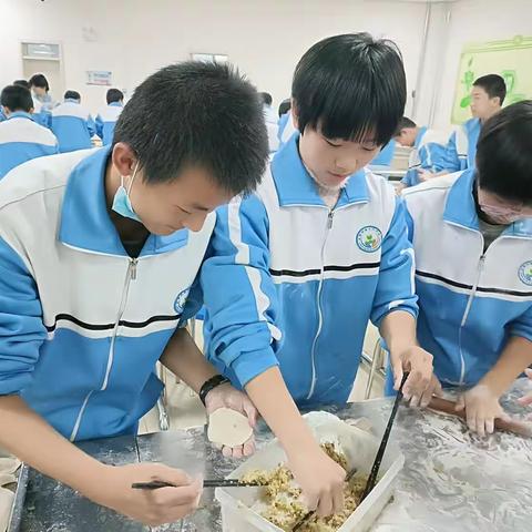 情暖冬至，饺子飘香——小十二很快乐