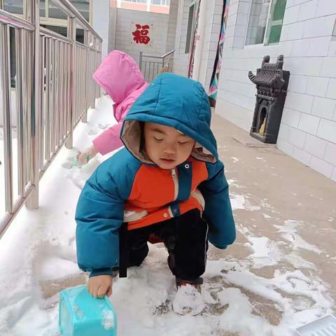 庞幼小二班，雪后有你恰逢小年习俗，其乐无比，快乐融融！