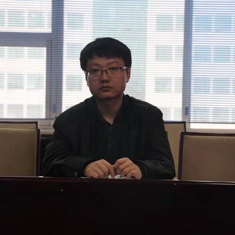 通辽市中心支行召开“新时代 新青年 新雷锋”主题座谈会