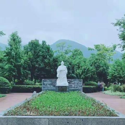 昆明医科大学第二附属医院眼科主任张远平教授到我院进行学术带教及疑难眼病诊疗