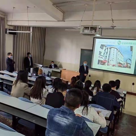 会泽县中医医院赴云南中医药大学专场招聘会圆满结束