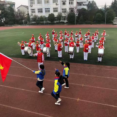 红领巾相约中国梦——听党的话，做好少年