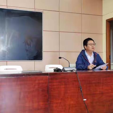 规划先行，扎实教学 ——记包头市第四中学语文教研组新学期第一次教研会