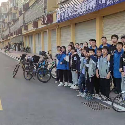 洁净家园活动——志愿者自发为城市卫生出力