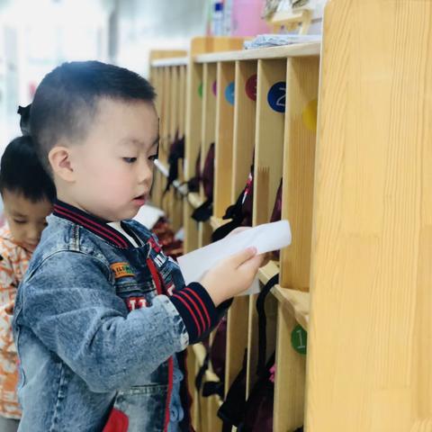 勤劳的“小蜜蜂”