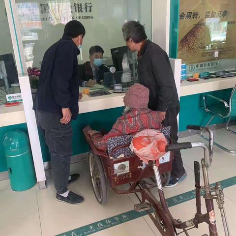 浓情暖域   情暖人心