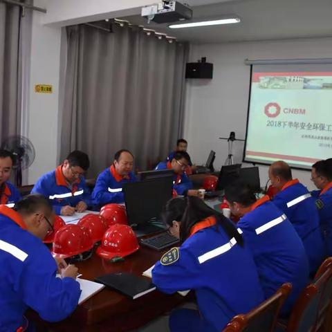 副总裁王学政带队到定西商砼检查指导工作