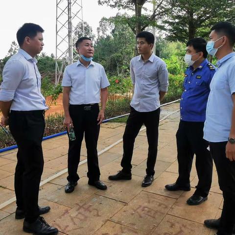 陈飞雁副局长深入项目工地查堵点 帮企业破解审批难题