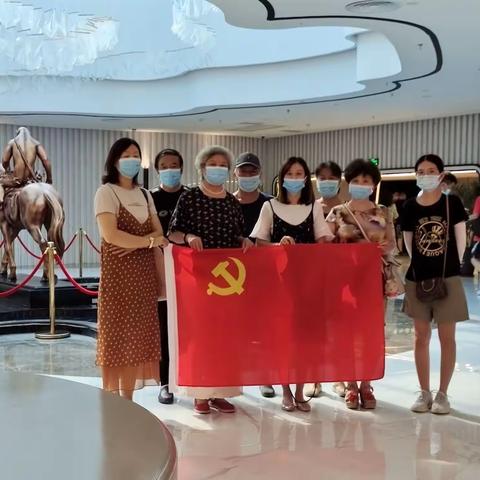 学党史，记初心——向阳北社区组织辖区党员观看红色电影