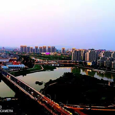 留下秦淮河的光影