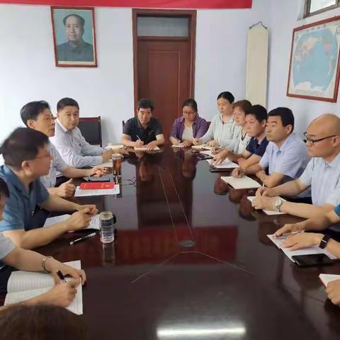 亓振平为局政策法规处、市水利打井队全体党员上党课