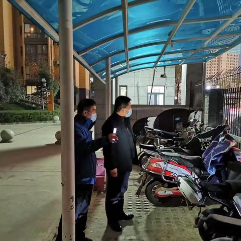 11月17日长延堡街道坚持值班巡查制度