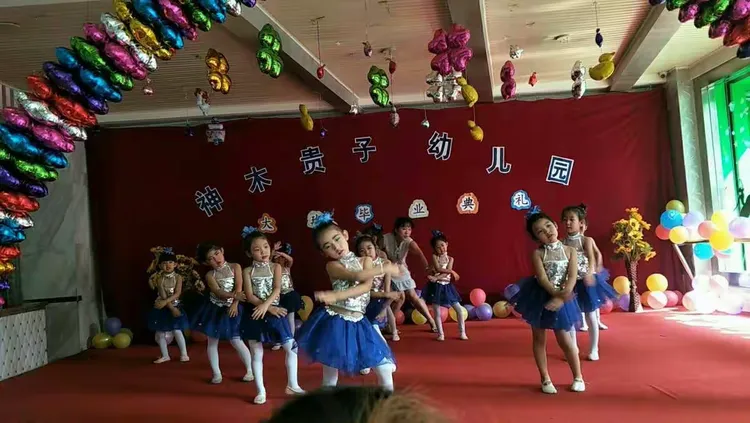 神木贵子幼儿园大班毕业典礼