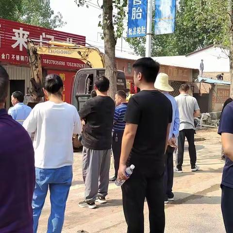 【交通执法】依法拆除违章建筑