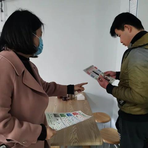 财富壹号社区楼道长周工作