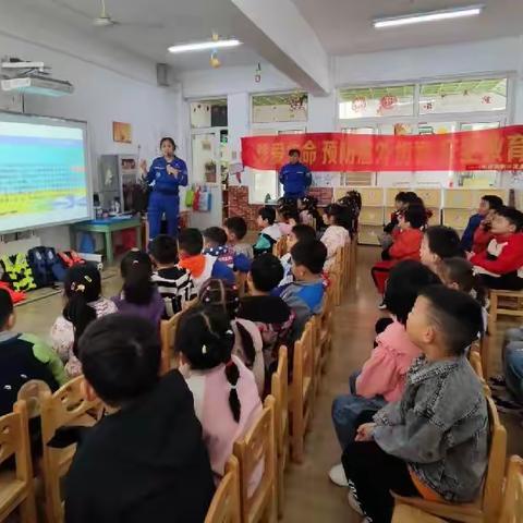 珍爱生命 严防溺水——芜湖市蓝天救援队走进上长街幼儿园开展防溺水安全讲座