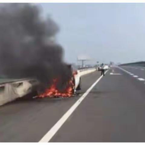 汽车火灾有征兆的，记住几点，别等出事才后悔！