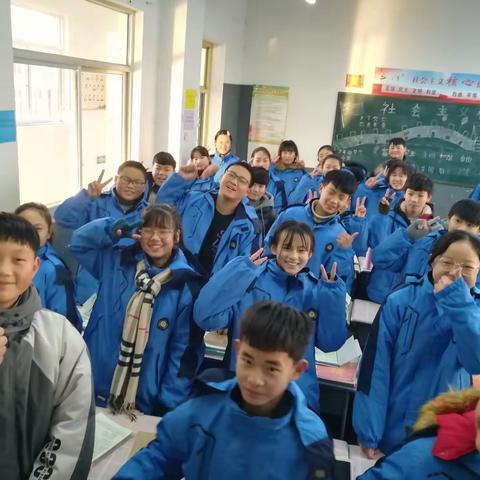 七一班   做好中国人   写好中国字