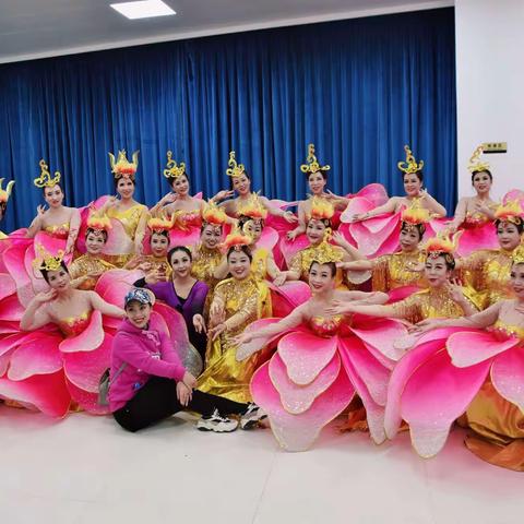 🎉🎉艺博新艺姿成人舞团🎈参演第四届青年歌手电视大奖赛颁奖晚会精彩瞬间