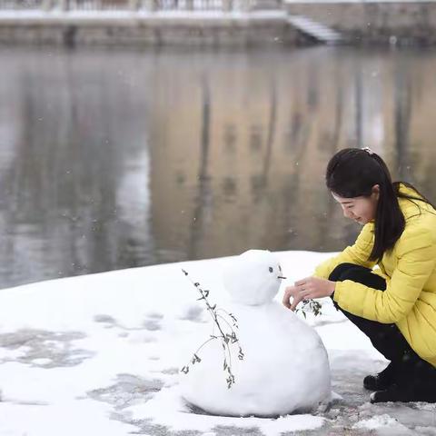 《相恋在冬季》......天寒心底暖,雪落融纯情,邂逅于校园,相约在冬季