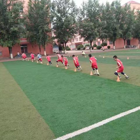 快乐篮球，健康成长！