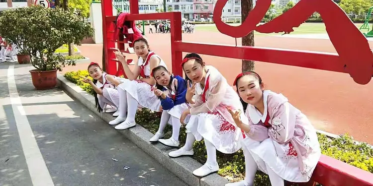 我为祖国添色彩创意分数画