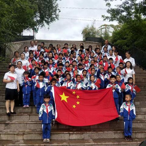 六师大黄山社区学校在"不忘初心  牢记使命"主题教育活动下开展社团活动